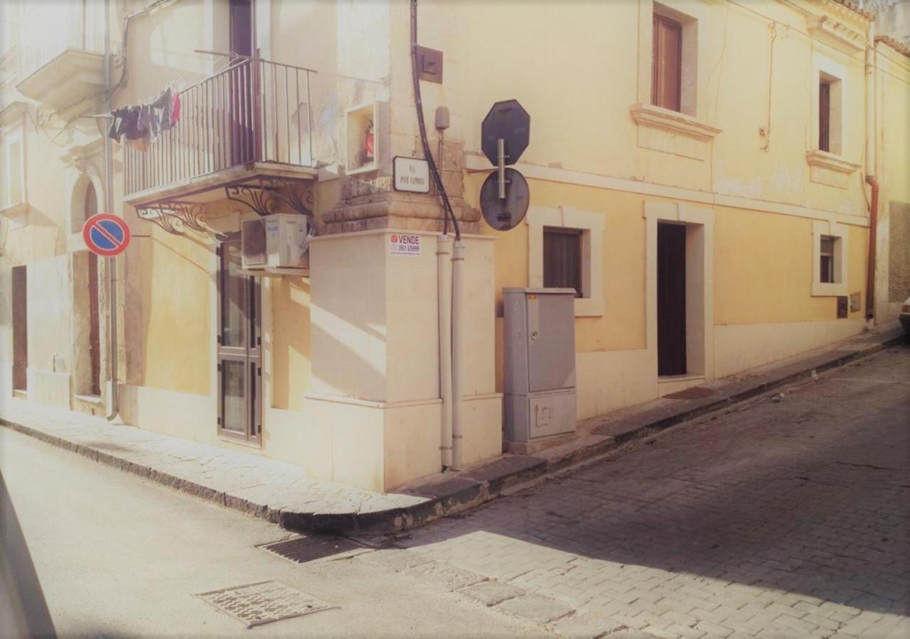 Casa Vacanza Zeus Noto Eksteriør bilde
